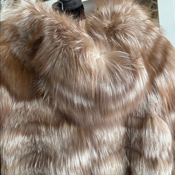 Bugatelli Women's Luxurious Tan Fox Jacket bNWT size small - Picture 5 of 7